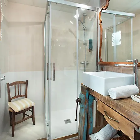 Owl Padrina - Walking To The Old Town Hébergement de vacances *