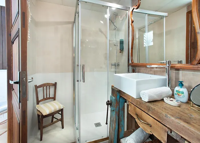 Owl Padrina - Walking To The Old Town Dom wakacyjny *